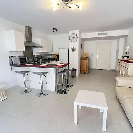 Apartment Figuerolles Moderne T3-300m Mer-plage-port-parking-3 Etoiles *