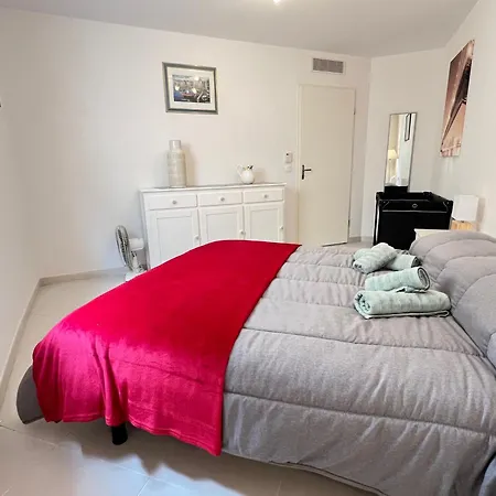 Figuerolles Moderne T3-300m Mer-plage-port-parking-3 Etoiles Apartment La Ciotat