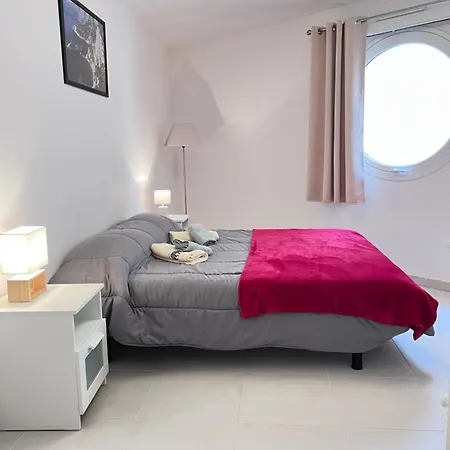 Figuerolles Moderne T3-300m Mer-plage-port-parking-3 Etoiles Apartment