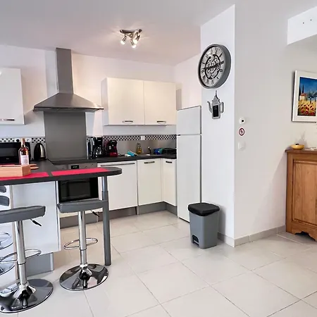 Apartment Figuerolles Moderne T3-300m Mer-plage-port-parking-3 Etoiles *